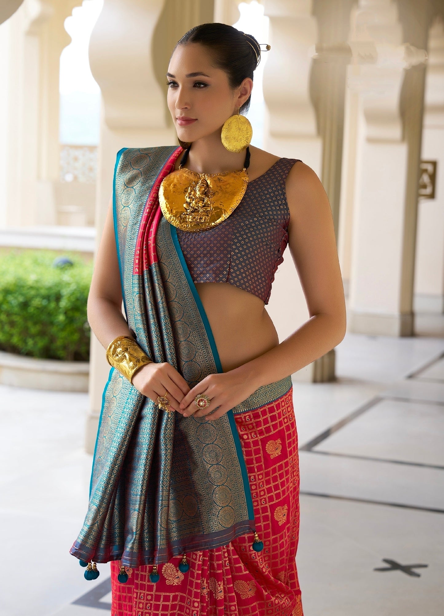 Red and Green Banarasi P.V. Silk Saree with Kanchipuram Weaving - Femenica