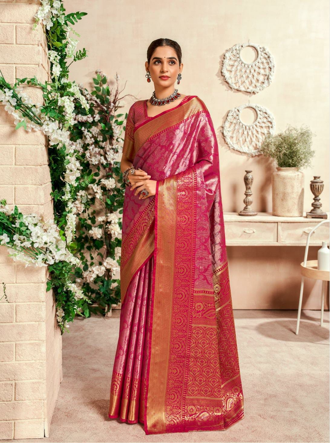 SILK SAREE ZARI WEAVING - Femenica