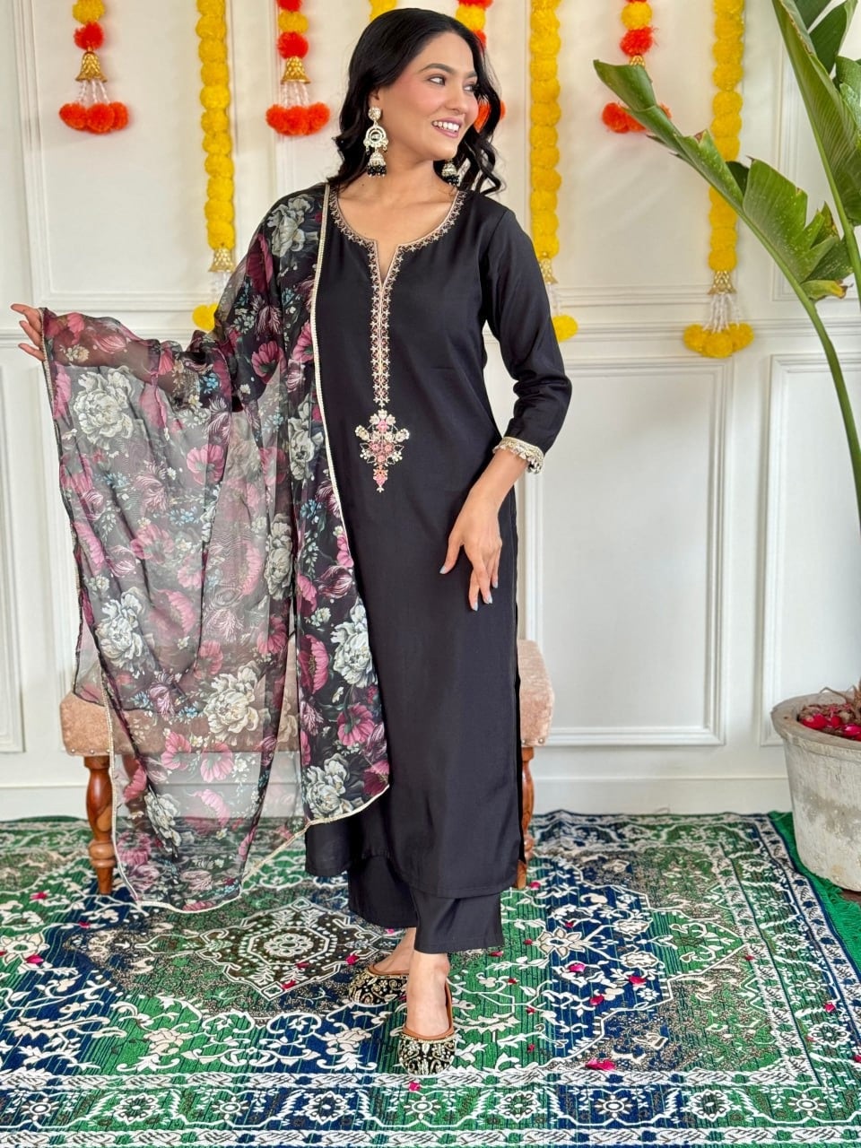 Embroidered French Crepe Black Kurti with Nazmeen Dupatta | Elegant Ethnic Wear by Femenica - Femenica