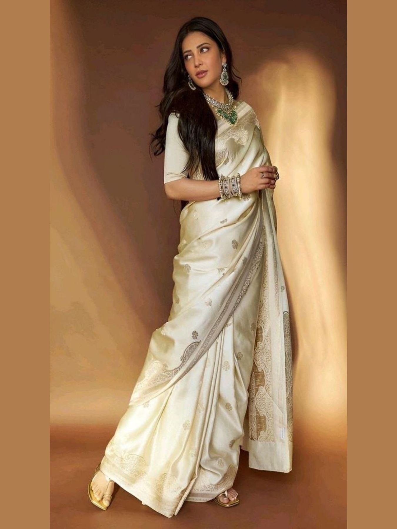 Shruti Hasan Inspired Litchi Silk Saree With Jacquard Work - Femenica