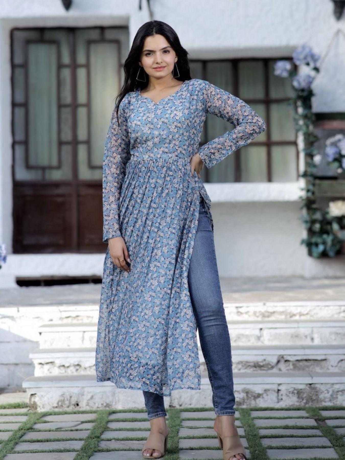 Stylish Butti With Floral Digital Printed Kurti - Femenica