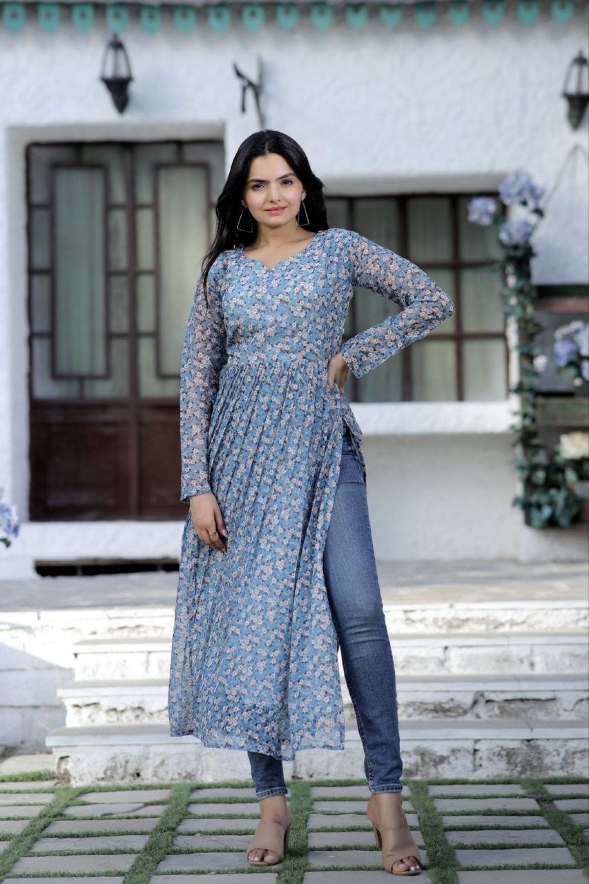 Stylish Butti With Floral Digital Printed Kurti - Femenica