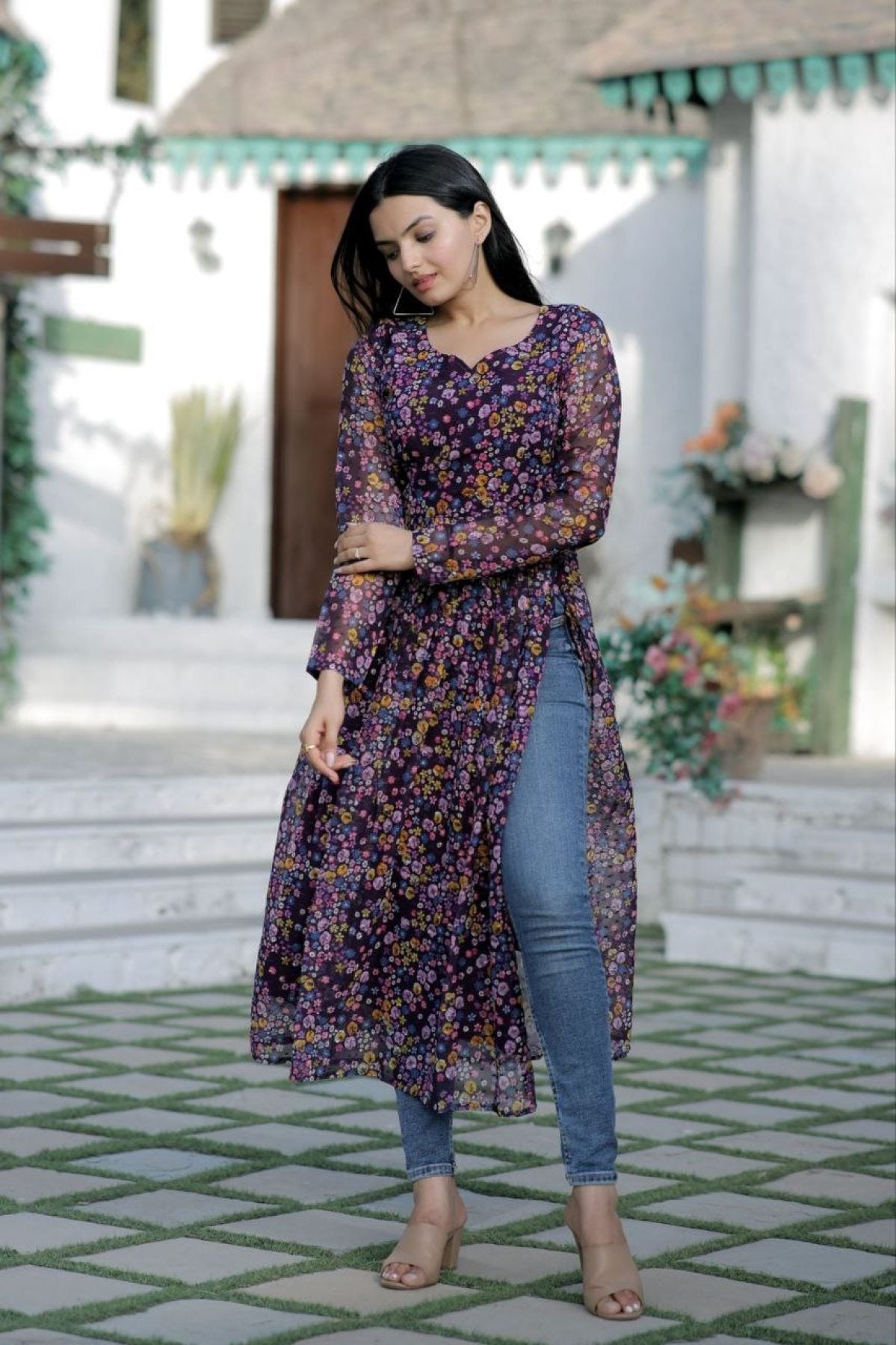 Stylish Butti With Floral Digital Printed Kurti - Femenica