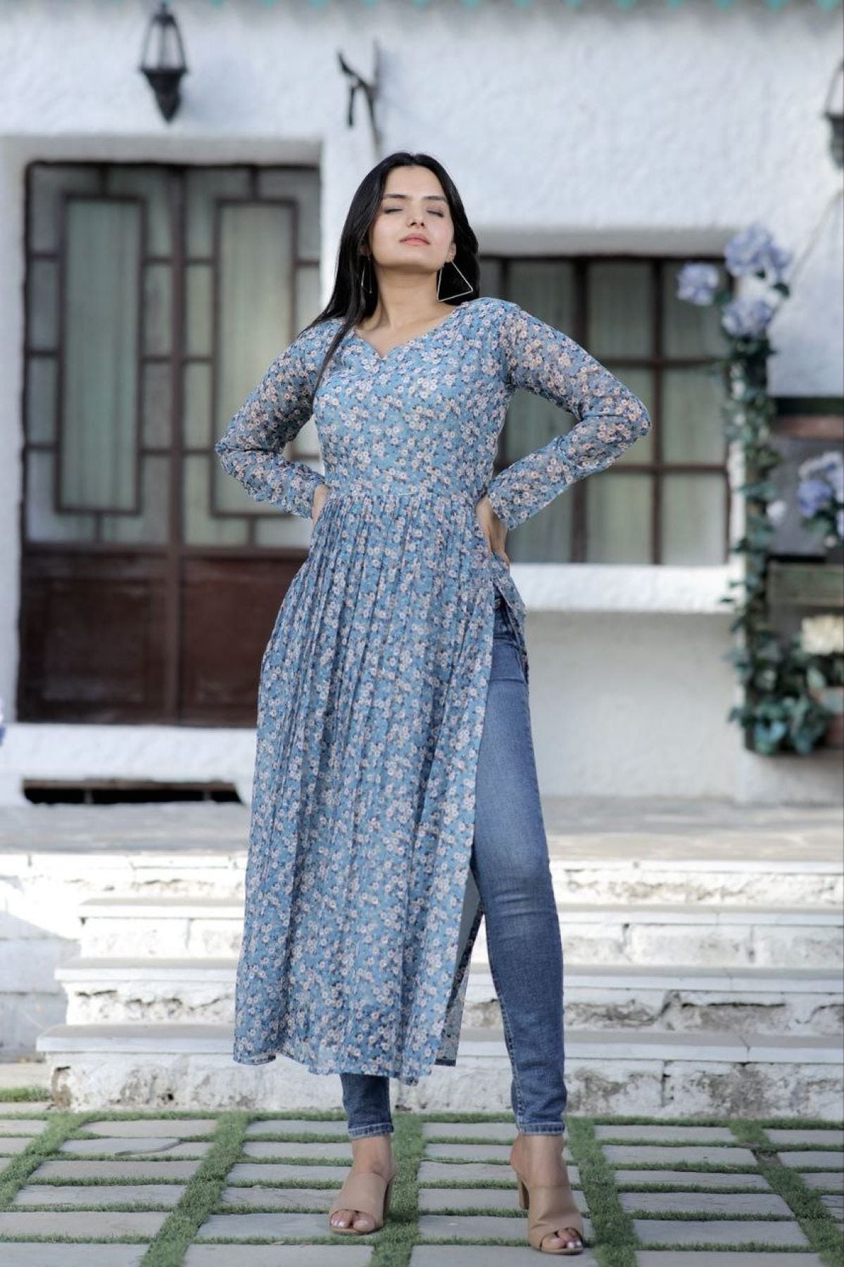 Stylish Butti With Floral Digital Printed Kurti - Femenica