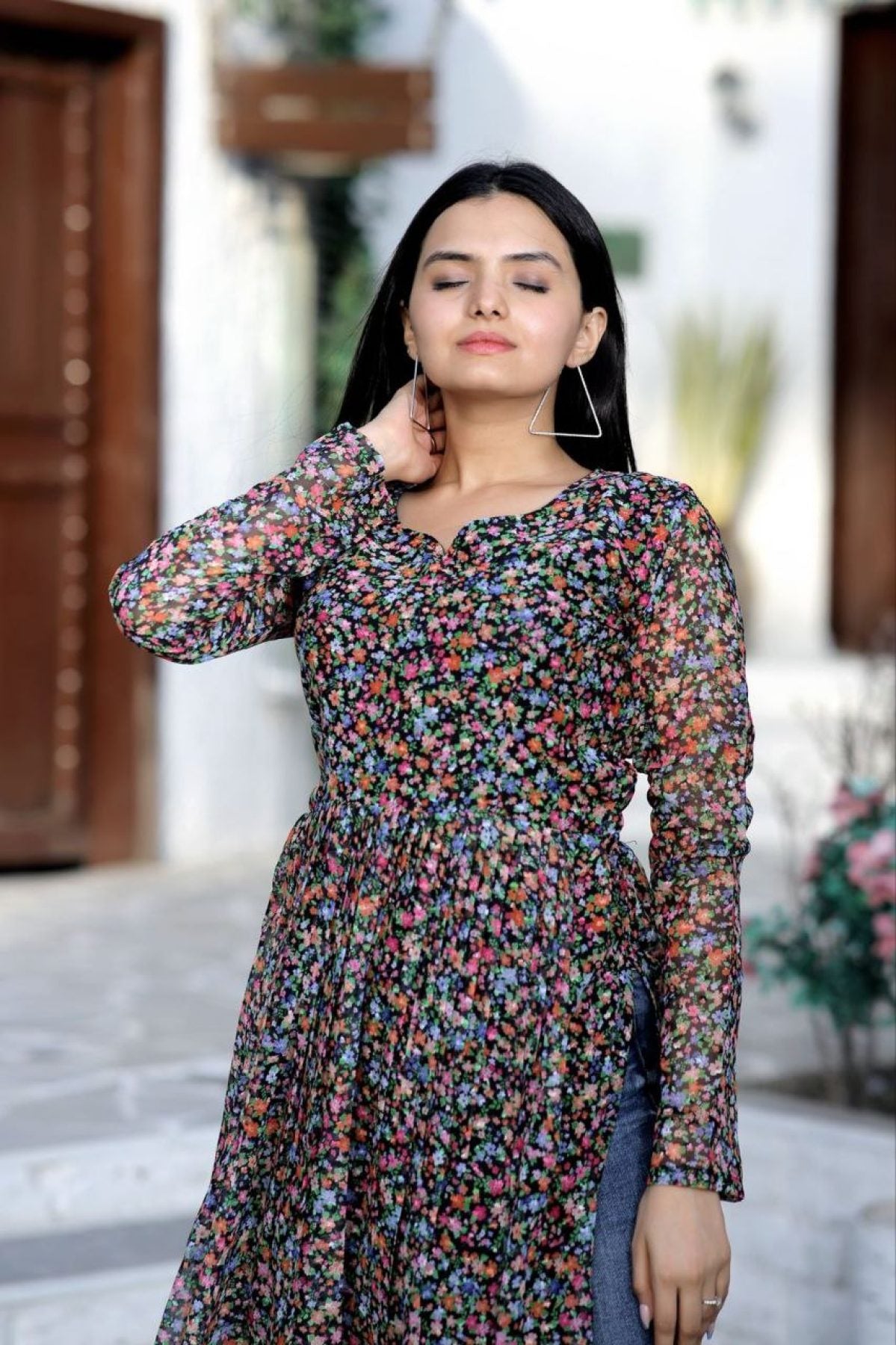 Stylish Butti With Floral Digital Printed Kurti - Femenica