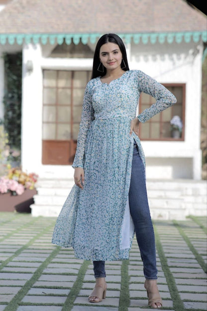 Stylish Butti With Floral Digital Printed Kurti - Femenica